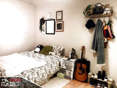 Main picture of 511 W Belmont Ave