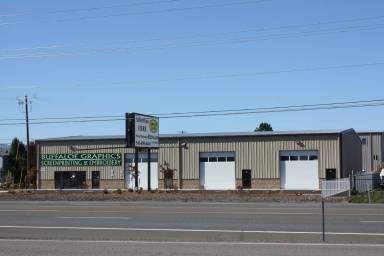 Main picture of 5681 Crater Lake Hwy