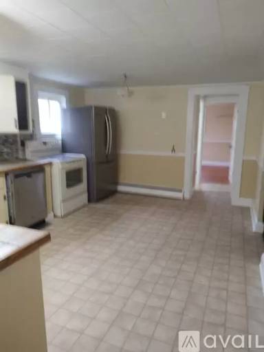 Main picture of 1395 Hooksett Rd