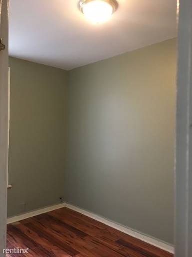 Main picture of 4611 N Western Ave