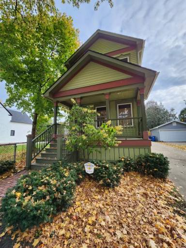 Main picture of 1913 W 50th St