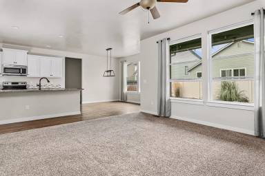 Main picture of 610 N Keagan Way