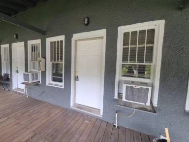 Main picture of 258 E Graves Ave