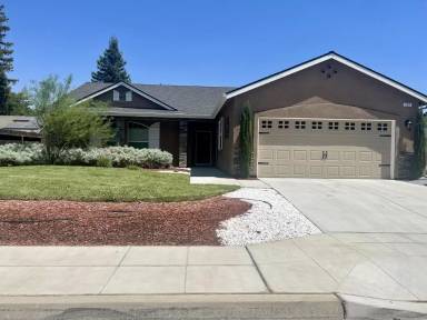 Main picture of 233 Karen Ave