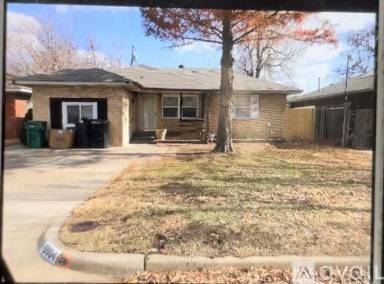 Main picture of 5004 N Woodward Ave