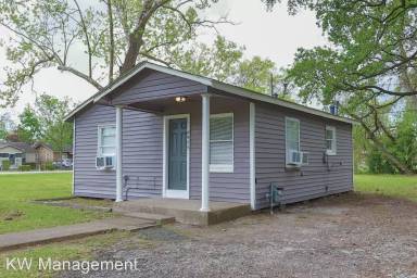 Main picture of 6905 Cluett St