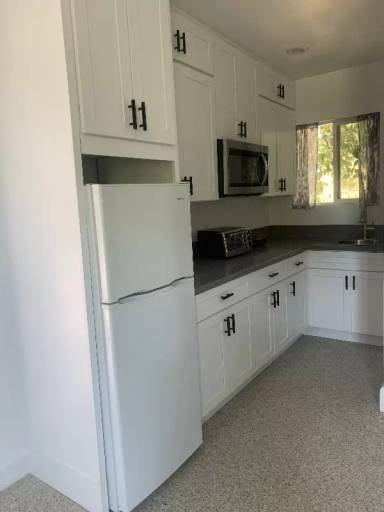 Main picture of 7916 Sedan Ave