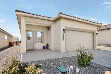 Main picture of 832 Amatista Loop SE