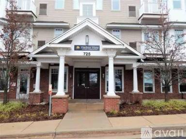 Main picture of 725 Harbor Watch Dr