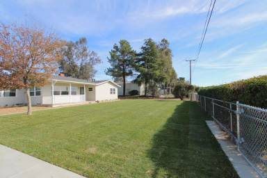 Main picture of 39670 Grand Ave