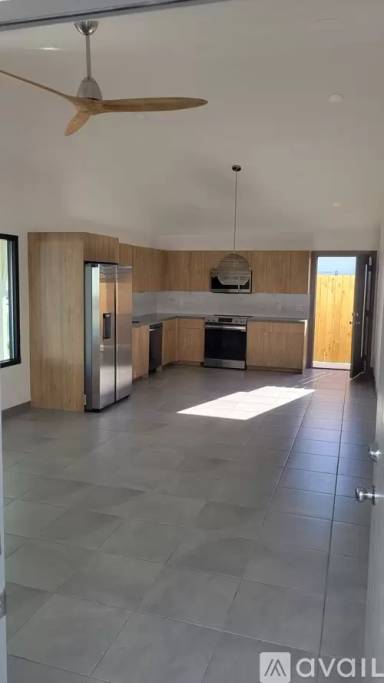 Main picture of 1305 E Hibiscus Ave