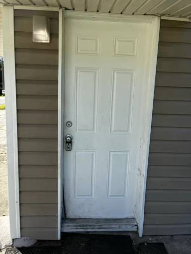 Main picture of 117 5th St NE