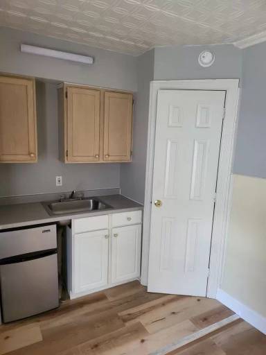 Main picture of 4 Morgan St