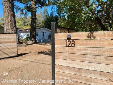 Main picture of 104 Rose Ln
