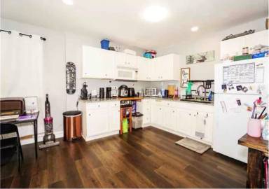 Main picture of 434 Clearwater St