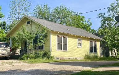 Main picture of 205 W Pruitt St