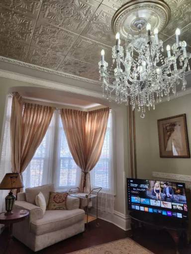 Main picture of 714 E 17th St