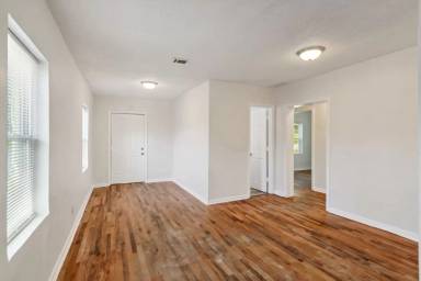 Main picture of 619 Oliver St NW