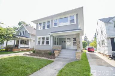 Main picture of 4127 N Lockwood Ave