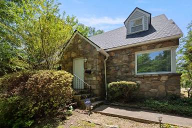 Main picture of 136 Louisiana Ave