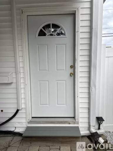 Main picture of 55 Waterbury Ave