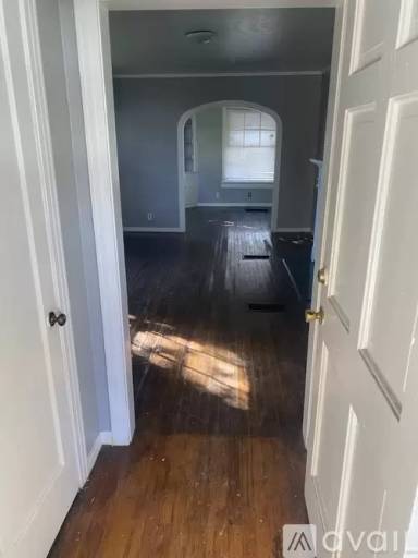 Main picture of 152 E Wichita St