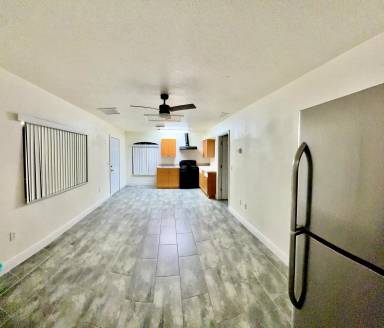 Main picture of 2408 Fan Palm Dr