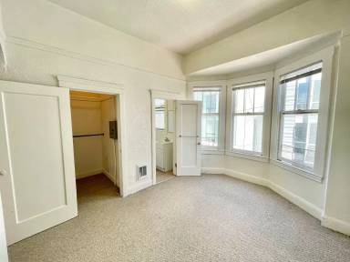 Main picture of 585 Birch St