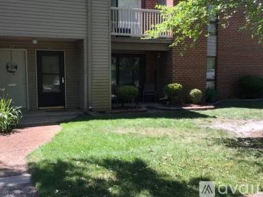 Main picture of 604 Meadowbrook Dr