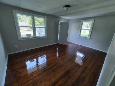 Main picture of 2211 Ivy Rd
