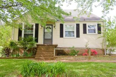 Main picture of 2415 N Hillcrest Dr