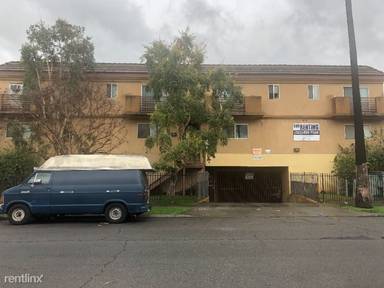 Main picture of 14740 Erwin St