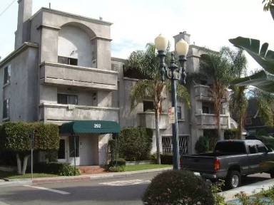 Main picture of 292 N Lowena Dr