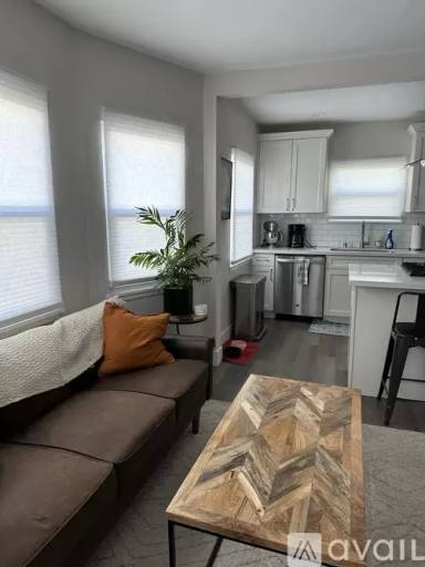 Main picture of 1080 16th St
