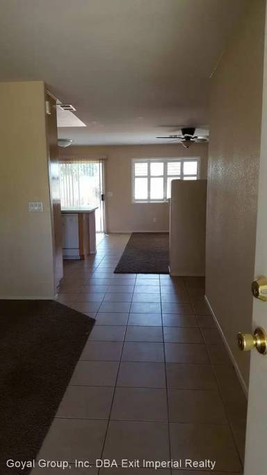Main picture of 900 Flammang Ave