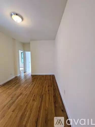 Main picture of 506 E 82nd St