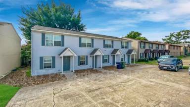 Main picture of 2916 Prairie Flower Cir