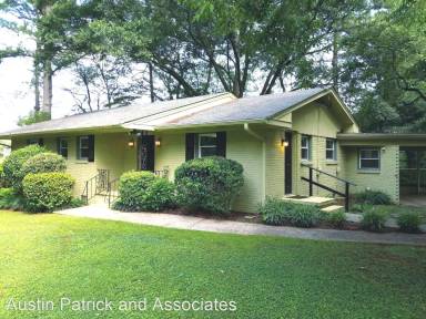 Main picture of 3250 Lamar Cir SE