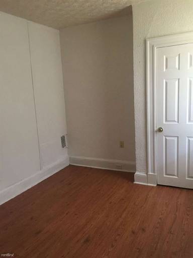 Main picture of 2838 Winchester St