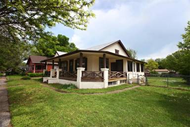 Main picture of 430 S Sedgwick St