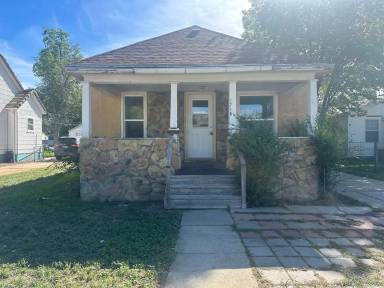 Main picture of 1719 6th Ave
