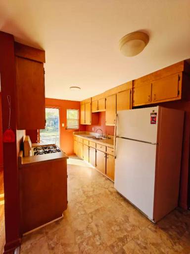 Main picture of 3200 W 12th St