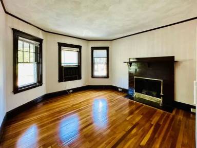 Main picture of 9 Roberts Rd