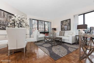 Main picture of 32 Newbury St