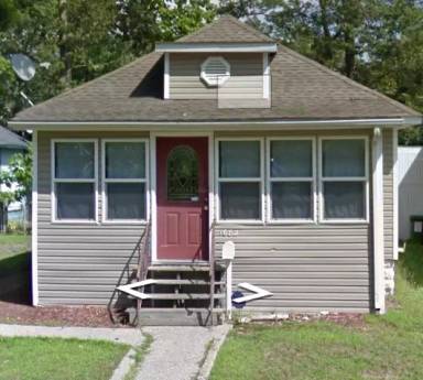 Main picture of 1682 Elwood St