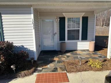 Main picture of 1633 Summerwoods Cir