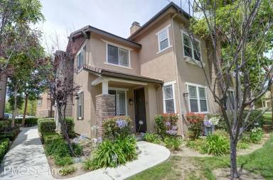 Main picture of 27 Chadron Cir