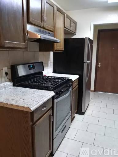 Main picture of 4505 S Yukon Ave