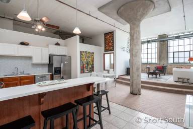 Main picture of 801 Broadway Ave NW