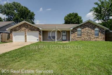 Main picture of 2906 S Mendenhall Rd